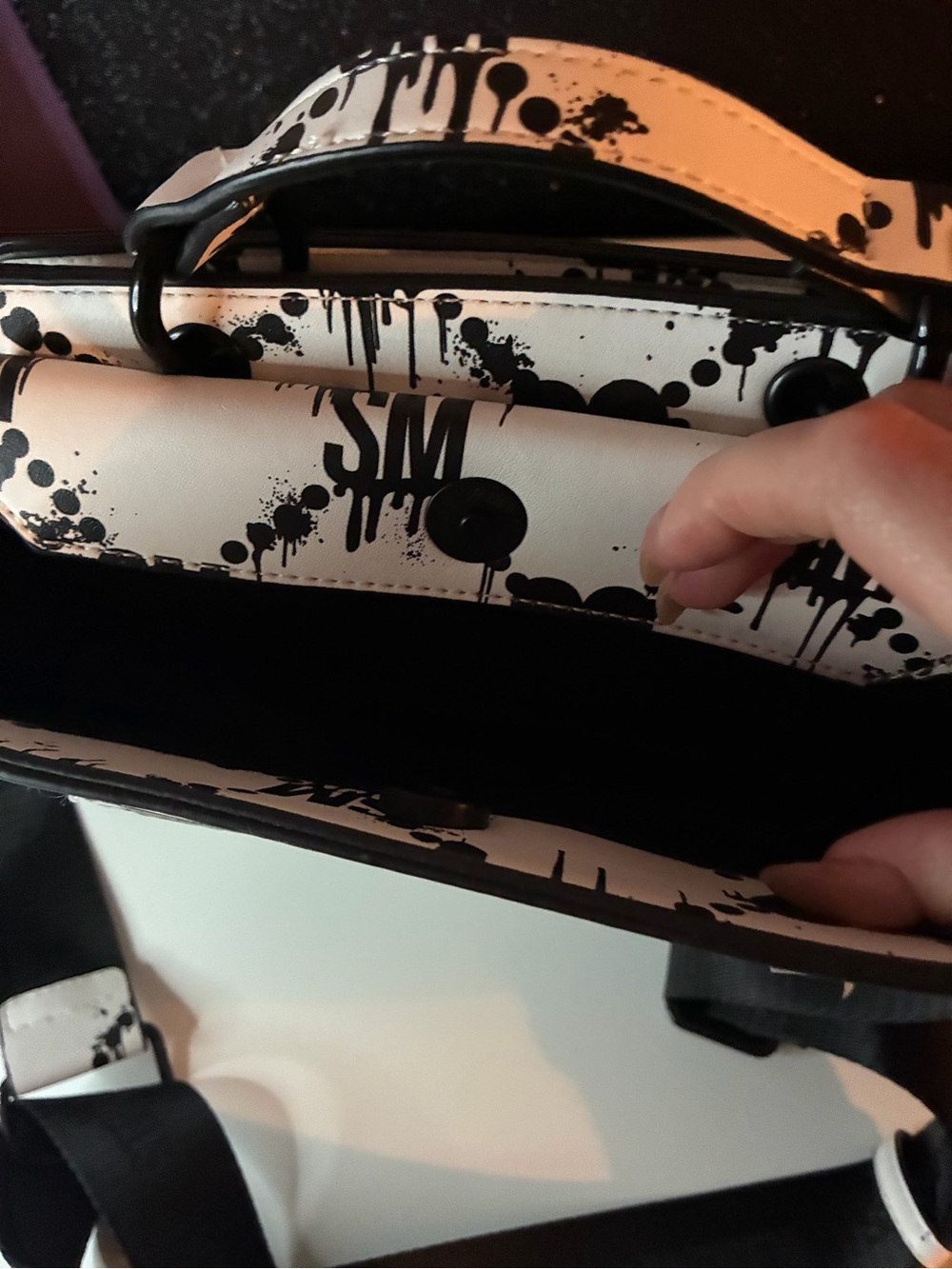 Steve Madden White & Black Halloween bag - Picture 3 of 6